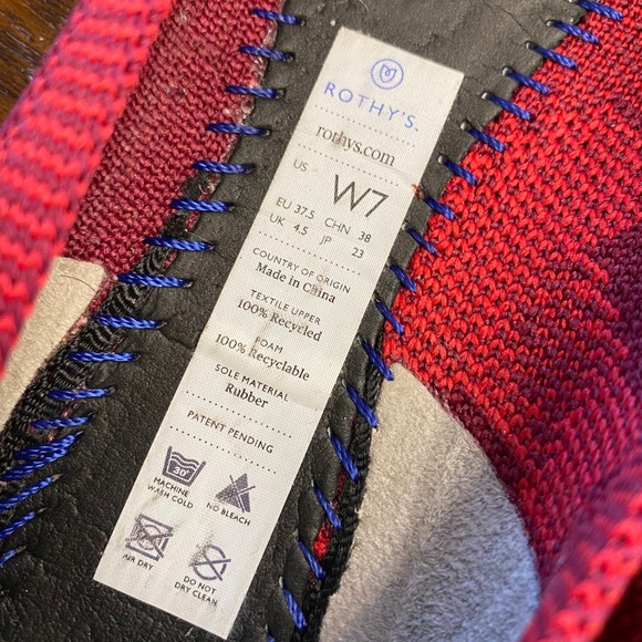 Rothy’s red camo point flat - Picture 4 of 7